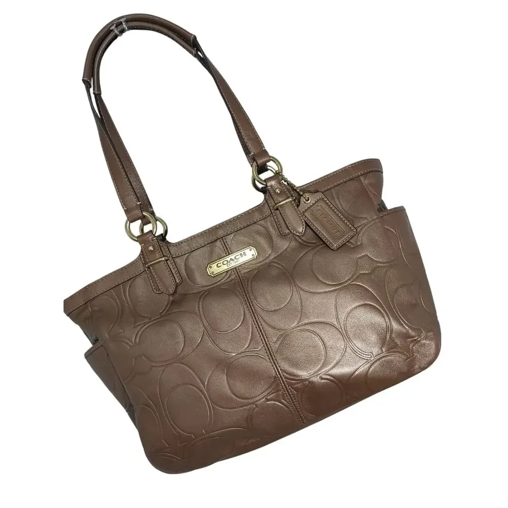 COACH! VINTAGE ANTIQUE GOLD GENUINE LEATHER 